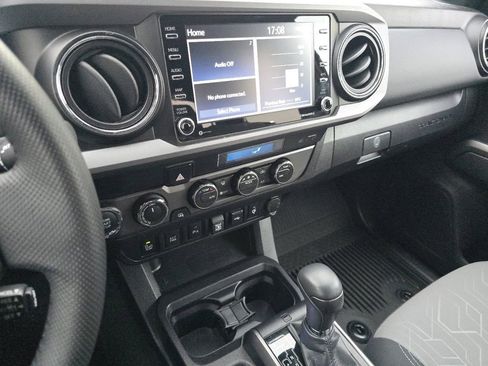 Used 2023 Toyota Tacoma TRD Off-Road image 29