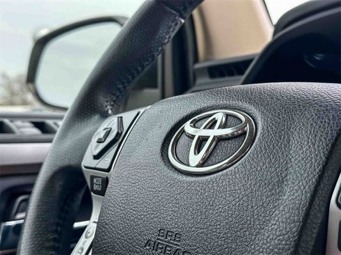Used 2018 Toyota 4Runner Limited image 29