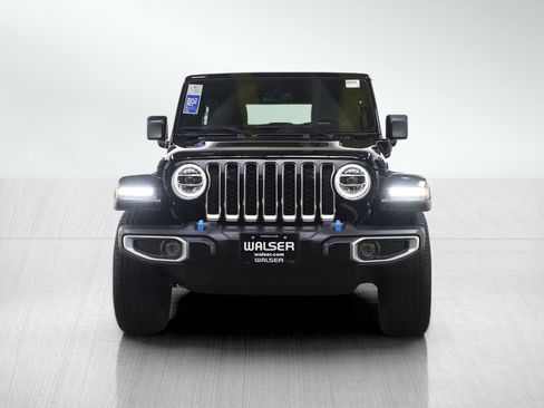 Used 2022 Jeep Wrangler Unlimited Sahara w/ Cold Weather Group image 8