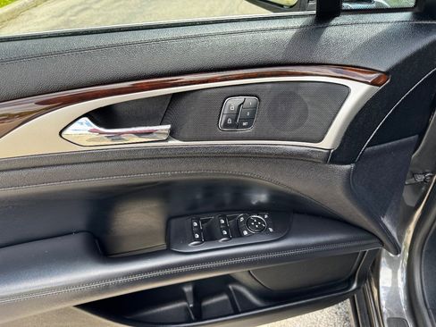 Used 2017 Lincoln MKZ Reserve w/ Climate Package FWD image 30