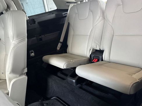 Certified 2023 Volvo XC90 T8 Ultimate w/ Protection Package Premier image 15