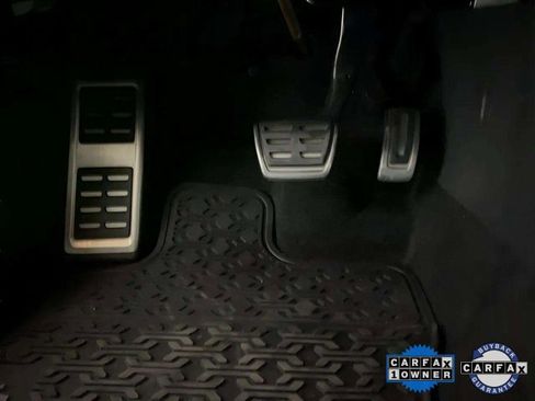 Used 2025 Volkswagen Jetta Sport image 32