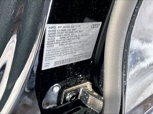 New 2026 Audi SQ8 Prestige image 13