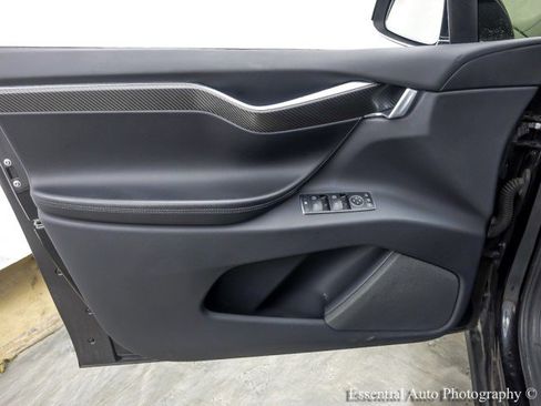 Used 2018 Tesla Model X P100D image 36