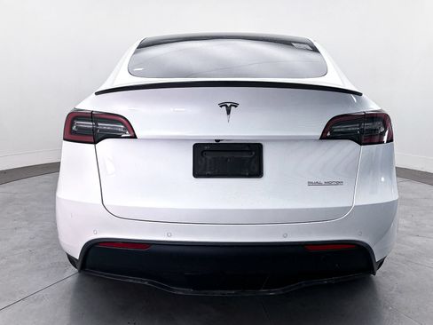 Used 2022 Tesla Model Y Performance AWD/4WD image 14