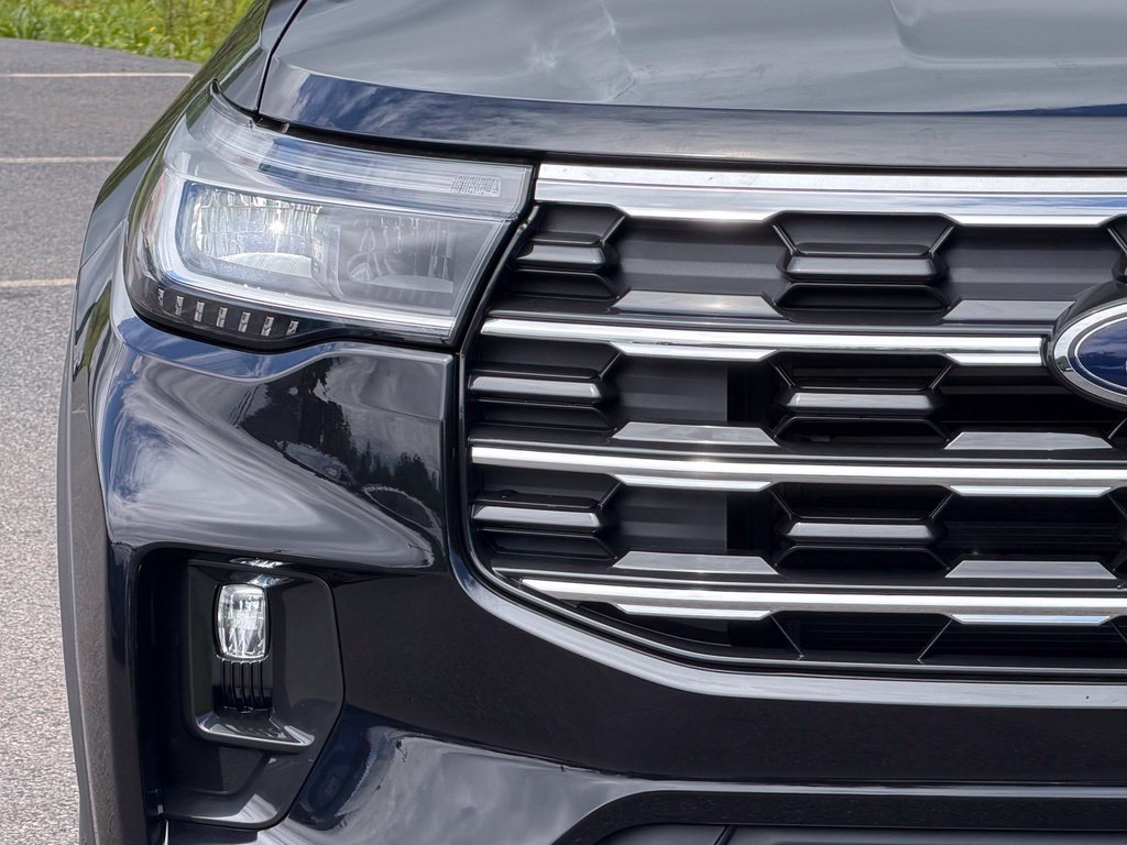 New 2026 Ford Explorer Active w/ Active Comfort Package AWD/4WD image 2