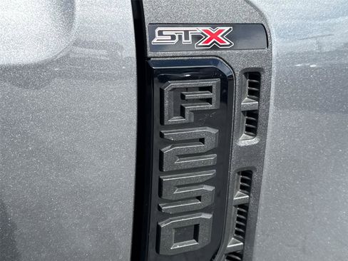 Certified 2025 Ford F250 XL w/ STX Appearance Package AWD/4WD image 8