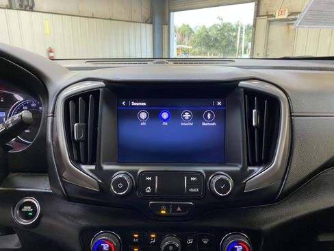 Used 2023 GMC Terrain AT4 image 40