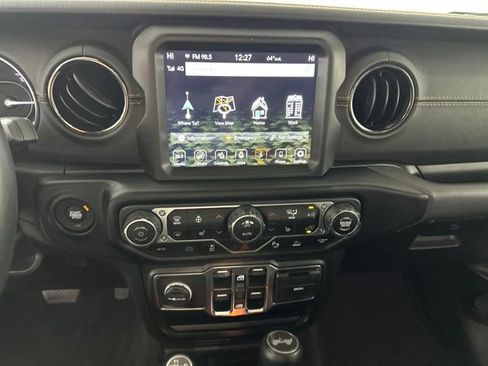 Used 2021 Jeep Wrangler Unlimited Sahara image 23