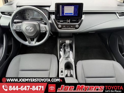 Used 2025 Toyota Corolla LE image 13