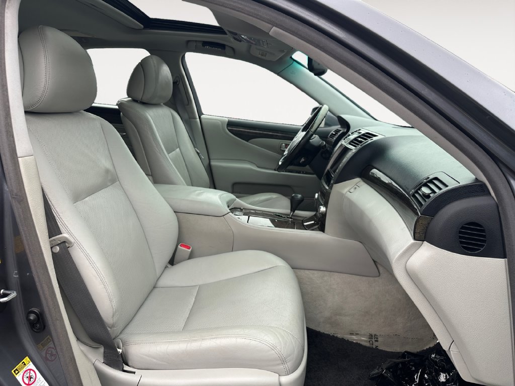 Used 2012 Lexus LS 460 AWD w/ Luxury Value Edition image 15