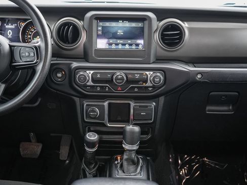 Used 2022 Jeep Gladiator Sport AWD/4WD image 15