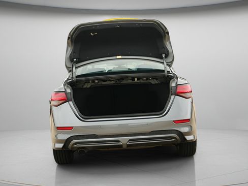 Used 2022 Nissan Sentra SR FWD image 10