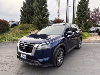 Used 2025 Nissan Pathfinder SV