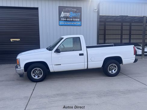 Used 1998 Chevrolet Silverado 1500 2WD Regular Cab w/ Convenience Group image 2