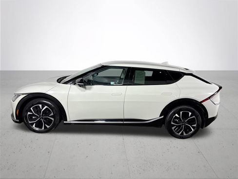 Used 2023 Kia EV6 Wind w/ Wind Technology Package AWD/4WD image 9