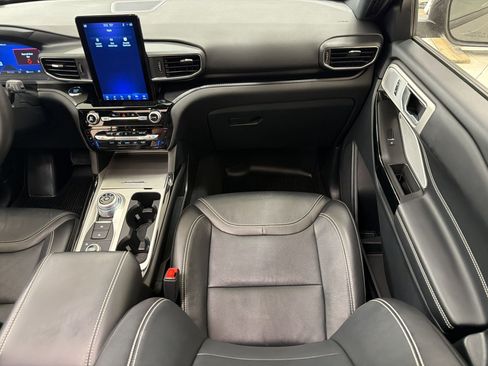 Used 2023 Ford Explorer ST w/ Equipment Group 401A AWD/4WD image 32