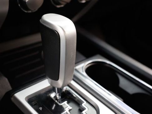 Used 2015 Toyota Tundra SR5 w/ SR5 Upgrade Package image 44