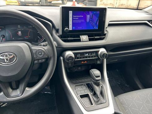 Certified 2025 Toyota RAV4 XLE FWD image 17