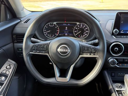 Used 2025 Nissan Sentra SV FWD image 28