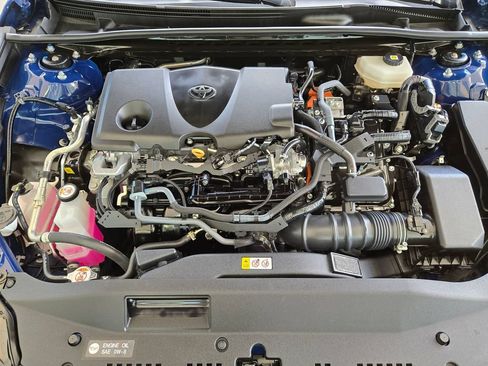 Used 2025 Toyota Camry XSE FWD image 34
