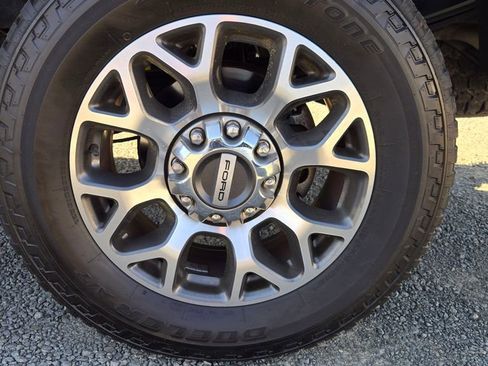 Used 2021 Ford F250 Lariat w/ Lariat Ultimate Package image 11