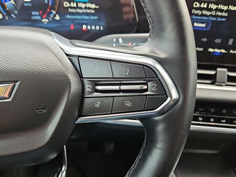 Used 2025 Chevrolet Equinox LT w/ Convenience Package II image 17