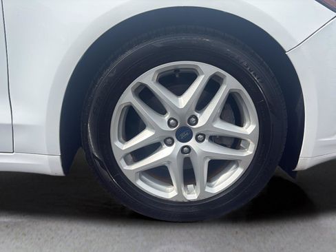 Used 2016 Ford Fusion SE w/ Equipment Group 202A FWD image 47