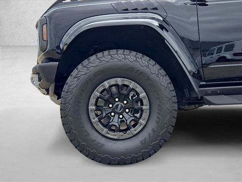 Certified 2025 Ford Bronco Raptor w/ Interior Carbon Fiber Pack AWD/4WD image 21