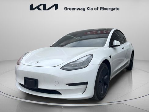 Used 2021 Tesla Model 3 Standard Range Plus RWD image 3