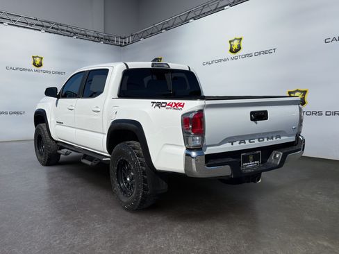Used 2022 Toyota Tacoma TRD Off-Road AWD/4WD image 3