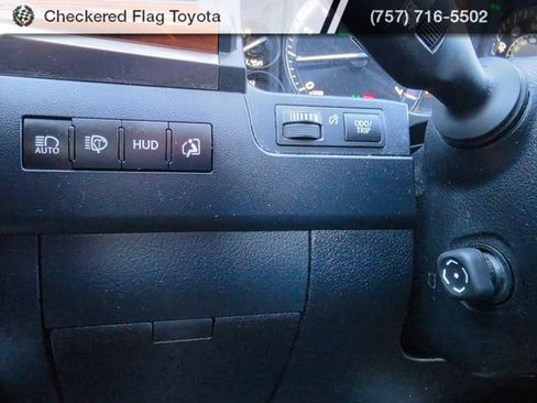 Used 2018 Lexus LX 570 4WD w/ Luxury Package image 11