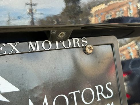 Used 2018 Volkswagen Tiguan SE image 8