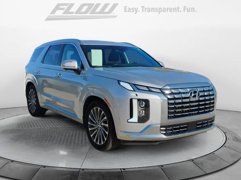 Used 2023 Hyundai Palisade Calligraphy image 1