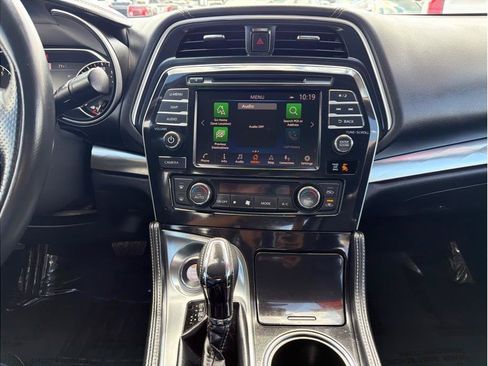 Used 2023 Nissan Maxima SV w/ Floor Mat Group FWD image 9