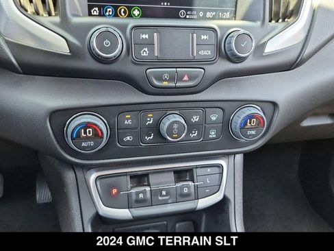 Used 2024 GMC Terrain SLT FWD image 22