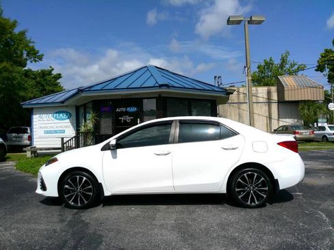 Used 2019 Toyota Corolla SE image 10