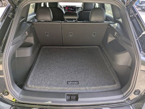 New 2026 Volkswagen Tiguan SE R-Line image 12