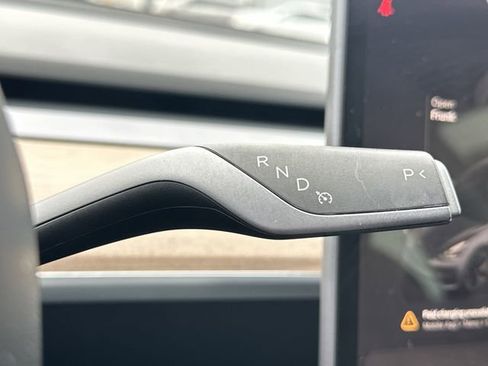 Used 2023 Tesla Model 3 Standard Range image 13