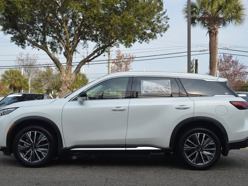 Certified 2026 INFINITI QX60 Luxe w/ Cargo Package AWD/4WD image 9