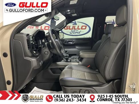 Used 2023 Chevrolet Silverado 1500 ZR2 w/ Technology Package AWD/4WD image 29