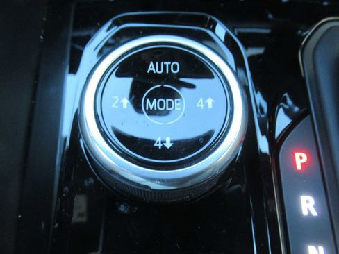 Used 2024 Chevrolet Colorado ZR2 image 42