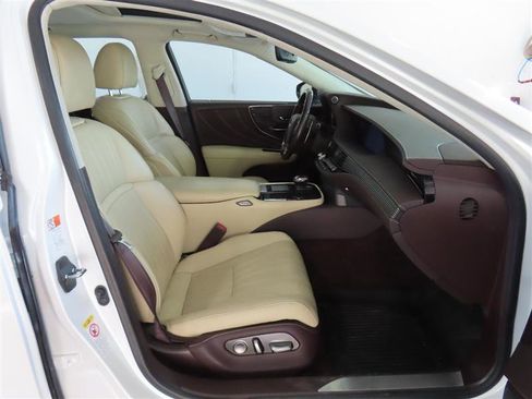 Used 2019 Lexus LS 500 w/ Interior Upgrade Package RWD image 45