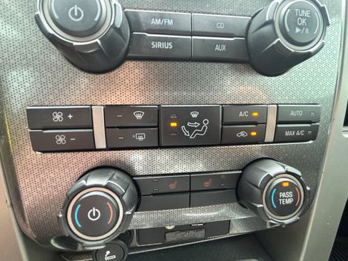Used 2011 Ford F150 Raptor w/ Raptor Luxury Pkg AWD/4WD image 21