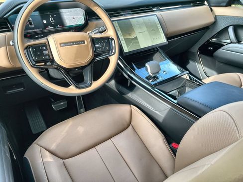 New 2026 Land Rover Range Rover Sport Dynamic SE AWD/4WD image 13