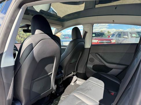 Used 2023 Tesla Model Y AWD image 21