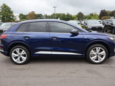 Used 2023 Audi Q4 e-tron Premium Plus w/ Premium Plus image 4