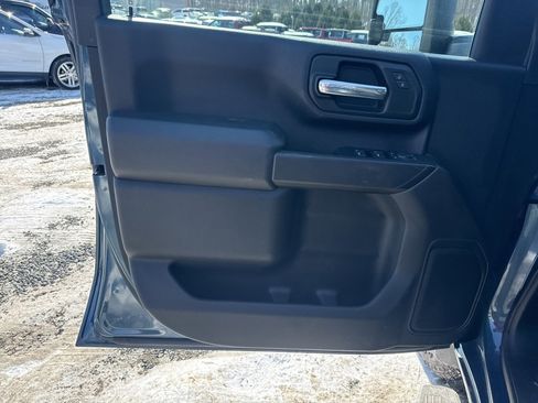 Used 2025 Chevrolet Silverado 2500 Custom w/ Custom Value Package image 16