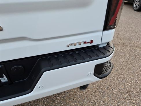 New 2026 GMC Sierra 2500 AT4 w/ AT4 Premium Plus Package image 32