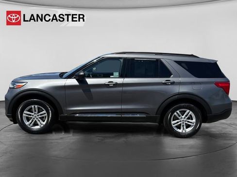 Used 2023 Ford Explorer XLT w/ Equipment Group 202A RWD image 4